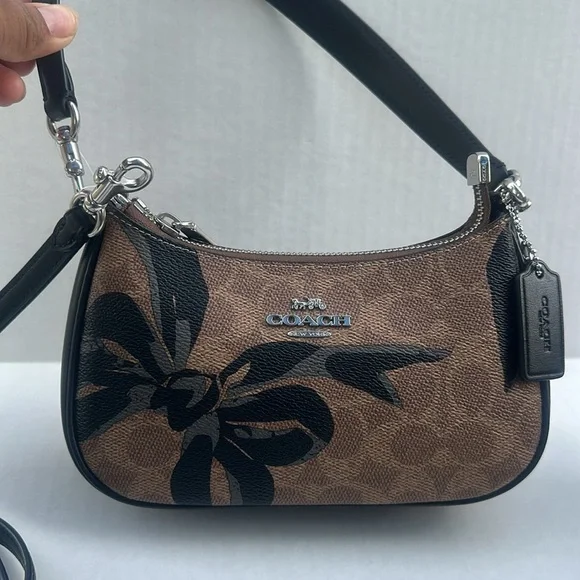 New COACH Teri Mini Crossbody Bag In Signature Canvas With Bow Print - Picture 8 of 10